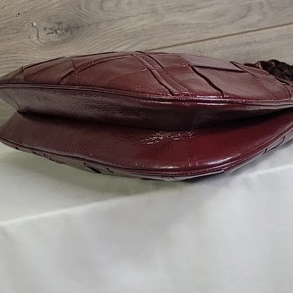 Elliot Lucca Elegant Burgundy Woven Leather Shoulder Bag - Picture 7 of 12